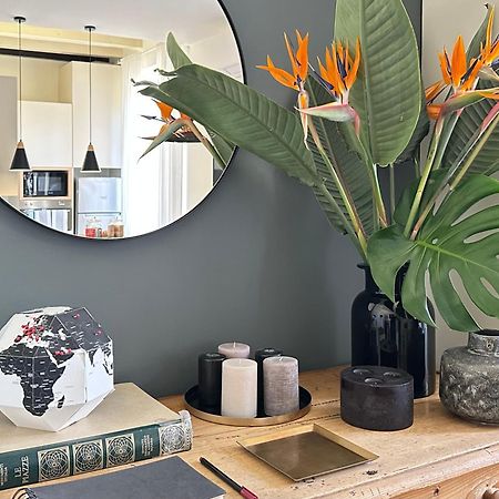 Lily Pads -Elegant Apartment- In The City Center ミラノ エクステリア 写真
