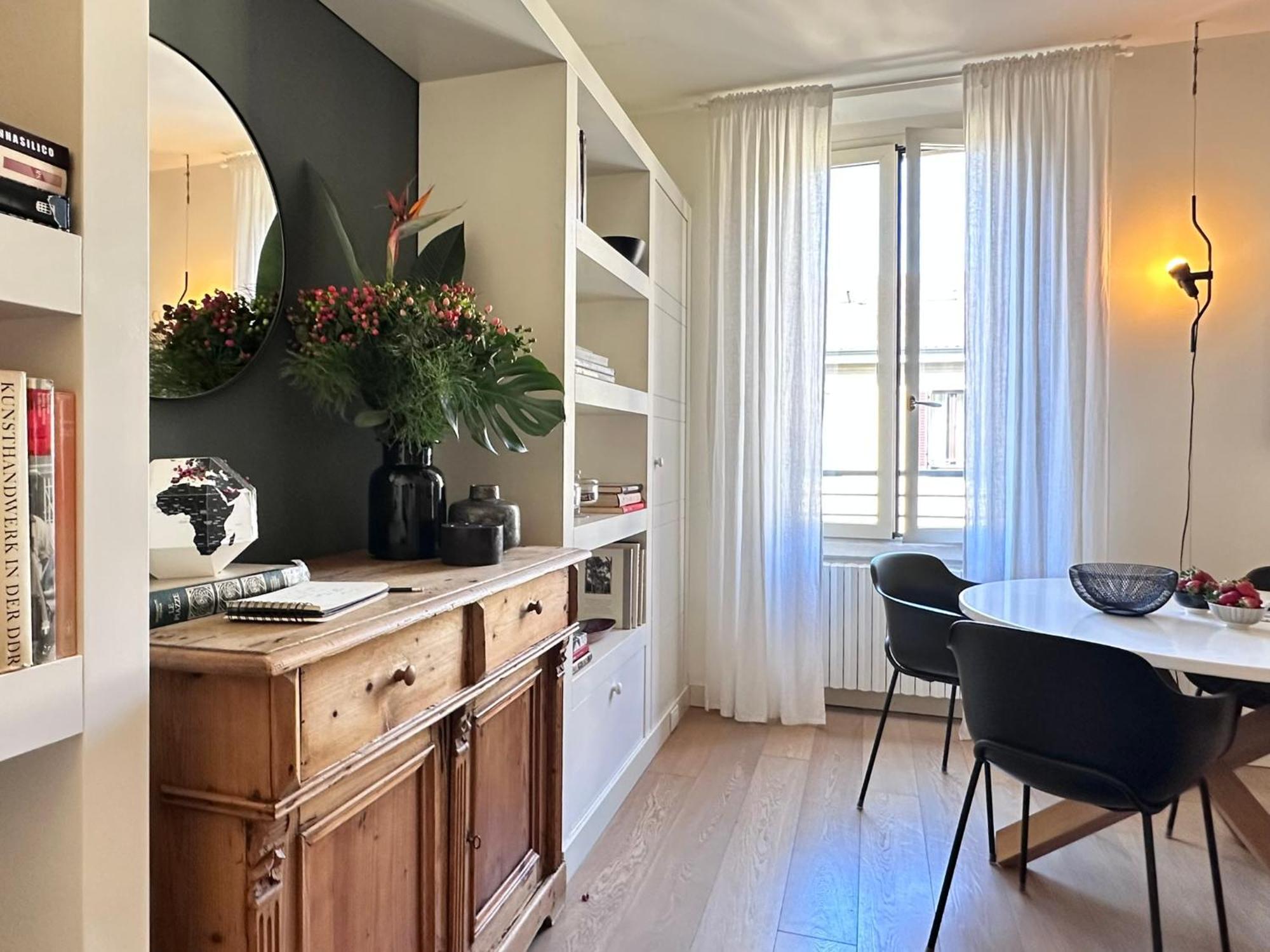 Lily Pads -Elegant Apartment- In The City Center ミラノ エクステリア 写真